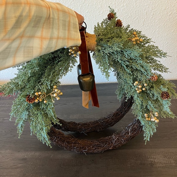 Set of two cypress christmas wreaths - Picture 6 of 8